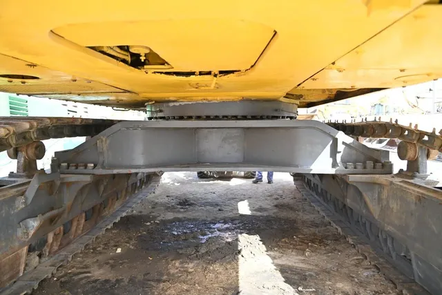 Used Komatsu PC800SE-7 Track Excavator 2010 | Al Marwan