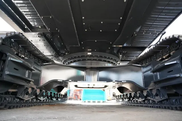 New Kobelco SK520 Crawler Excavator | Al Marwan