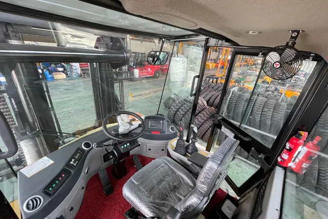 Socma HNF_350 Forklift Inside Cabin View