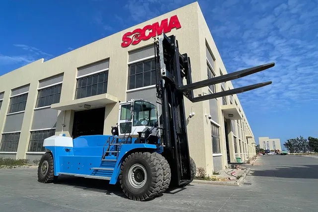 Socma HNF-500 Forklift Front Right View