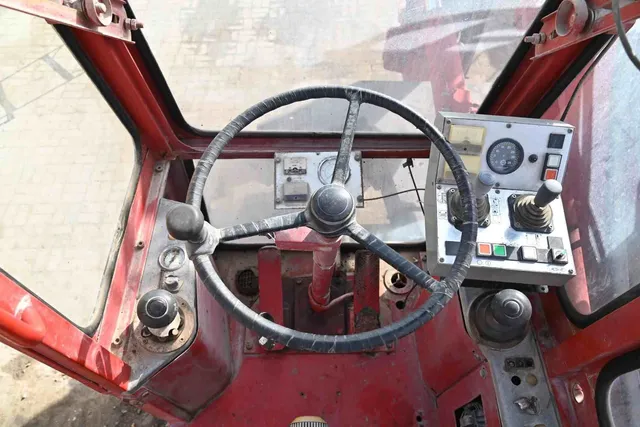 1980 Liebherr A911C Excavator with ABI Piling Rig Cabin View - PD-0003