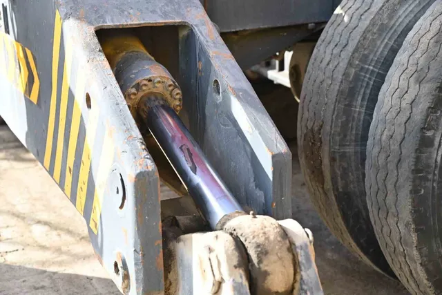 1980 Liebherr A911C Excavator with ABI Piling Rig Undercarriage View - PD-0003