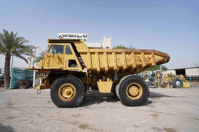 1982 Cat 769C Rigid Dump Truck Left View - RD-0151