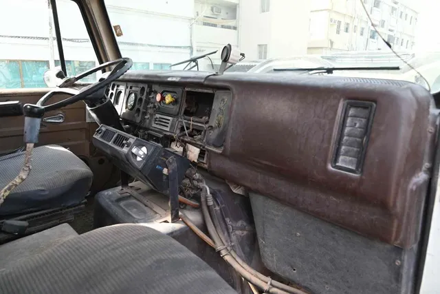 1984 International Harvester 2375 Service Truck Cabin View - TK-0166