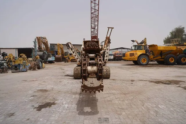 1989 Capitol CTC-810 Track Trencher