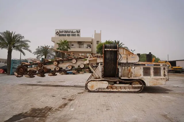 1989 Capitol CTC-810 Track Trencher