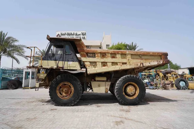 1995 Cat 769C Rigid Dump Truck Left View - RD-0187