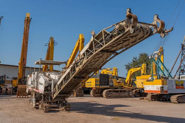 1995 Wirtgen 2000DC Cold Miller Front Right View