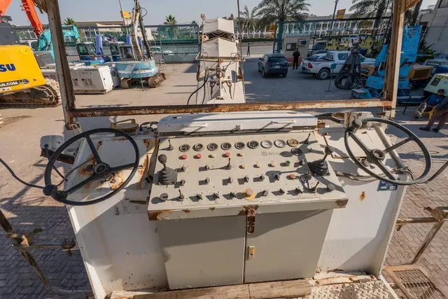 1995 Wirtgen 2000DC Cold Miller Inside Cabin View