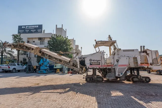 1995 Wirtgen 2000DC Cold Miller Left Side View