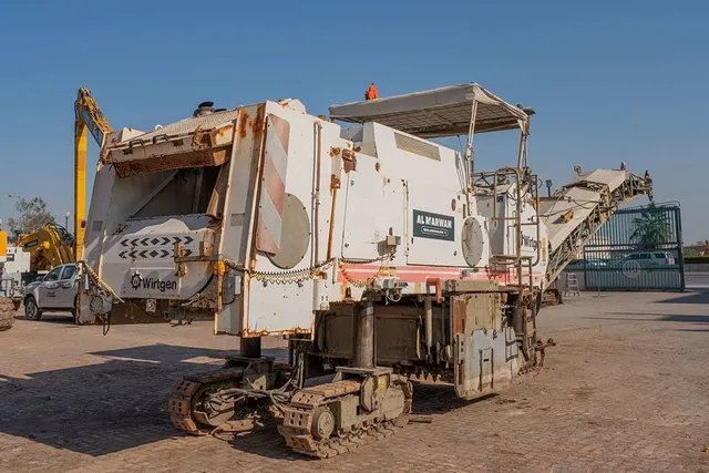 1995 Wirtgen 2000DC Cold Miller Rear Right View