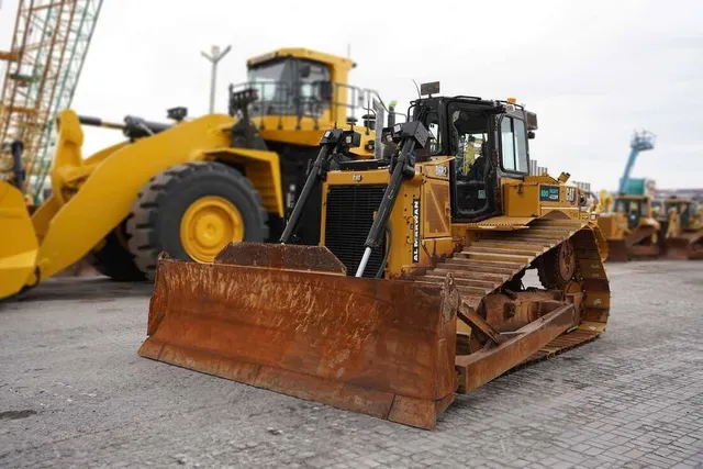 Cat D6R2 LGP Bulldozer: Reliable Construction Equipment