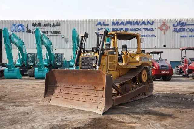 Used Caterpillar D6R Crawler Dozer 2011 | Al Marwan