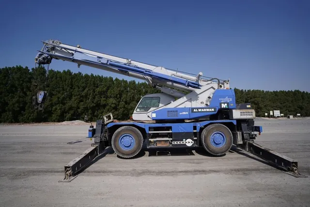 Used 2012 Tadano GR250N-2 Mobile Crane 42 ton Rough Terrain All Terrain Crane Heavy Lifting Solution