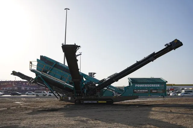 Powerscreen by Terex Chieftain 2100X Screener-Left Side View