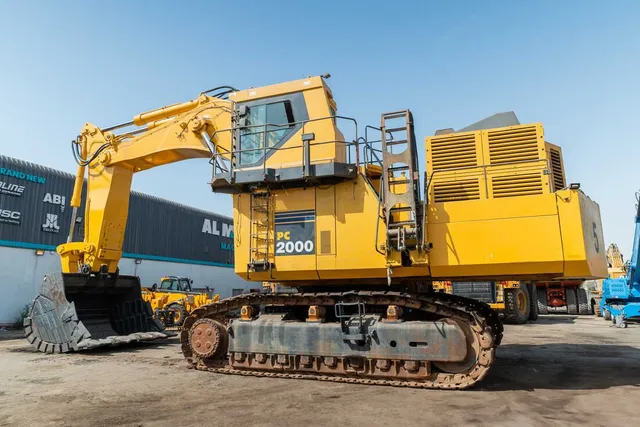 200-Ton Large Excavators for Rent