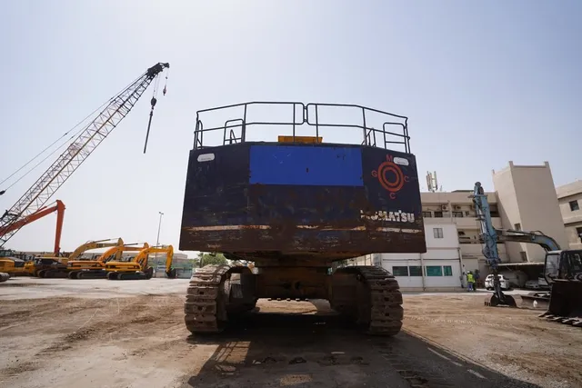 2000 Komatsu PC1600 AP-1 Large Excavator Rear View