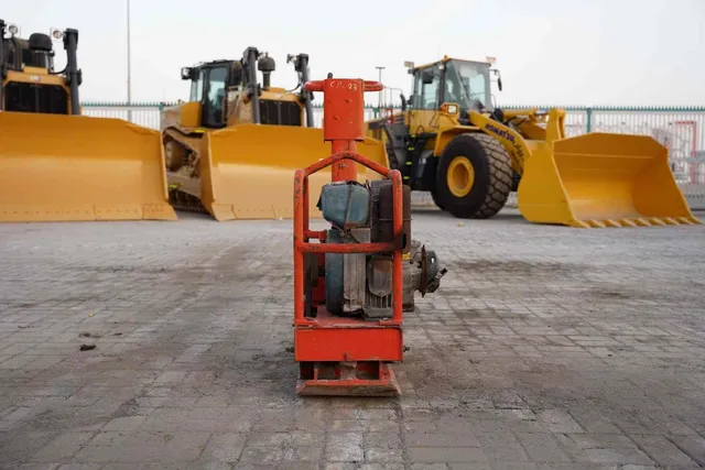 2001 Dynapac LG140 Plate Compactor Front View - CP-0023