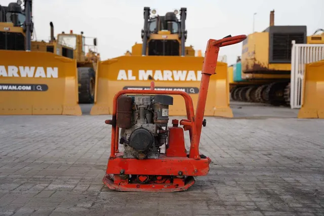 2001 Dynapac LG140 Plate Compactor Left View - CP-0023