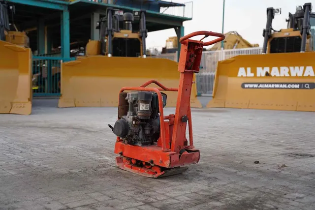 2001 Dynapac LG140 Plate Compactor Rear Left View - CP-0023