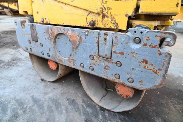 2002 Sakai HV51ST Walk-Behind Roller Undercarriage View - RO-0088