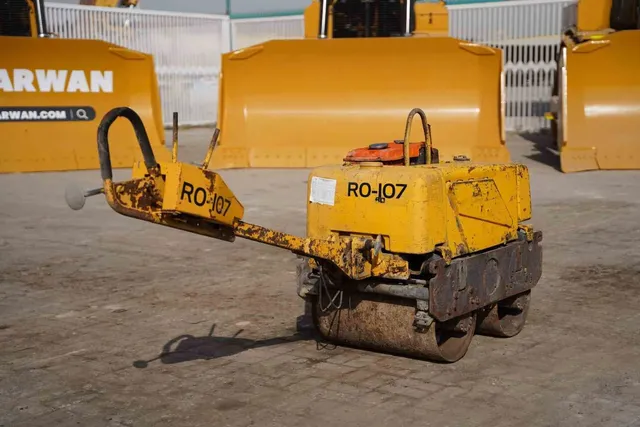 2003 Sakai HV51ST Walk-Behind Roller Rear Right View - RO-0107