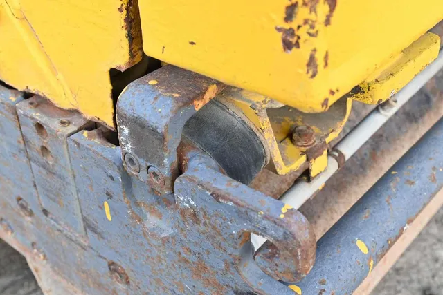 2003 Sakai HV51ST Walk-Behind Roller Undercarriage View - RO-0112