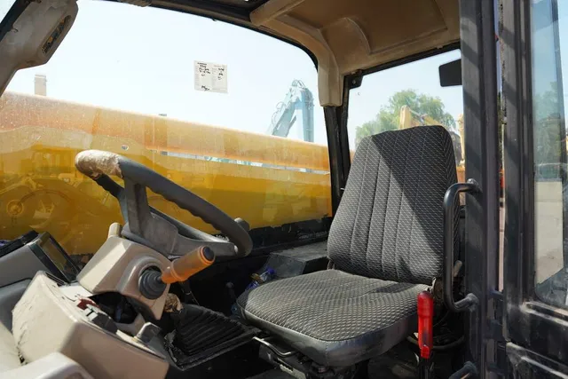 2003 JCB 532-120 Forklift Cabin Image