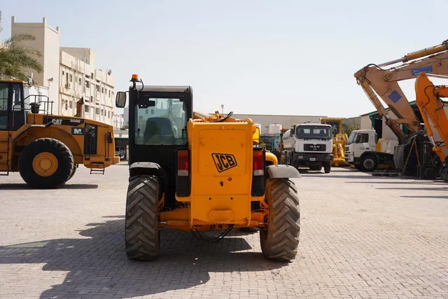 2003 JCB 532-120 Forklift Rear Image