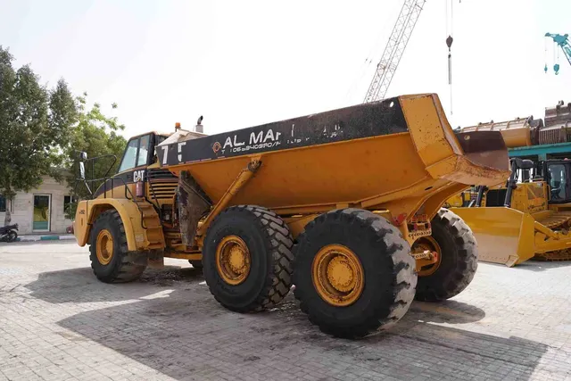 2004 Cat 735 Articulated Dump Truck Rear Left View