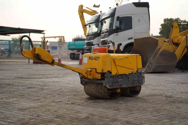 2004 Sakai HV51ST Walk-Behind Roller Rear Right View - RO-0127