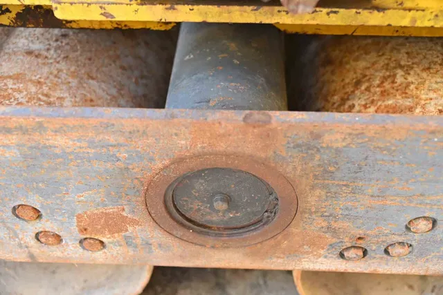 2004 Sakai HV51ST Walk-Behind Roller Undercarriage View - RO-0135