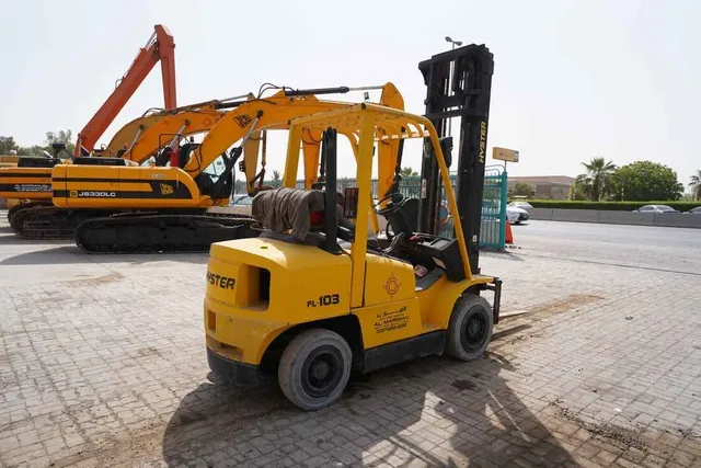 2004 Hyster H4.00XMS-6 Forklift rear-left-view