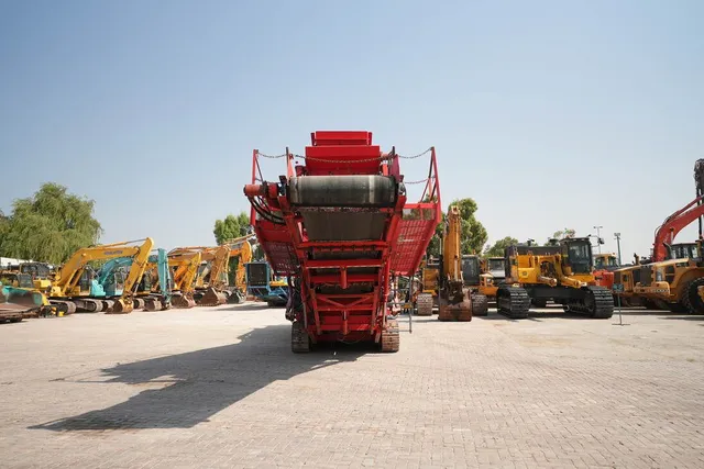 2004 Terex Finlay 663 Screener Front View