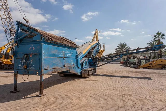 2005 Finlay Fintec 542 Mobile Screener Rear Right View