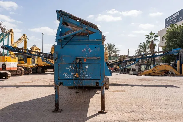 2005 Finlay Fintec 542 Mobile Screener Rear View