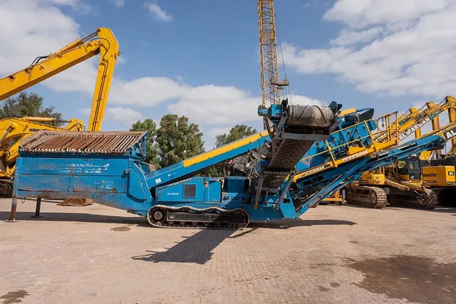 2005 Finlay Fintec 542 Mobile Screener Right Side View