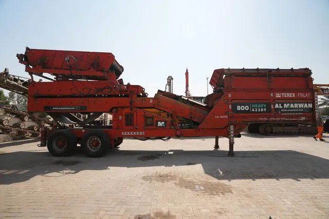 2005 Terex Finlay Mobile Screener Right Side Image