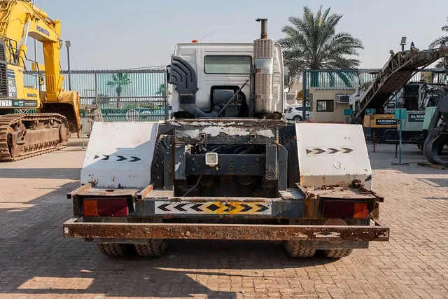 2005 Volvo FM12 6x4 Water Truck Rear View