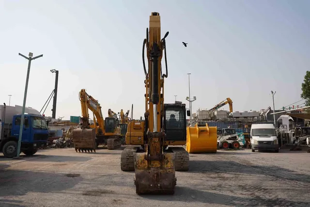 2007 CAT 320D Track Excavator Front View - EX-0357