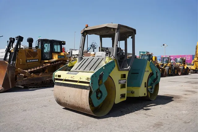 2007 Ammann AV110X Roller Front Left vIew