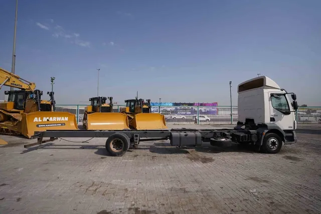 2008 DAF LF 55.280 Trailer Truck Right View - TK-0372