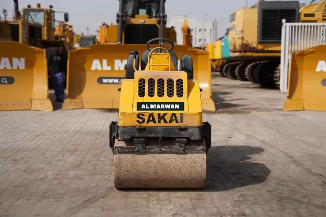 2008 Sakai CR270 Ride-On Roller Front View