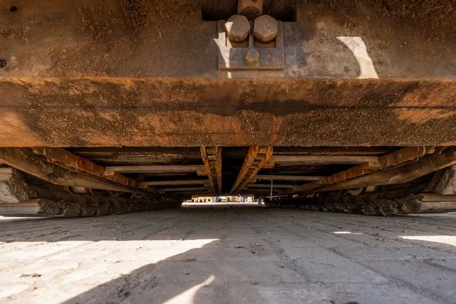 2008 Sany LTU90SII Asphalt Paver Under carriage View
