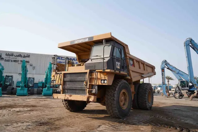 2010 Cat 773D Rigid Dump Truck Front Left View - RD-0476