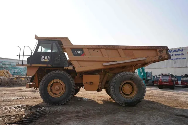 2010 Cat 773D Rigid Dump Truck Left View - RD-0476