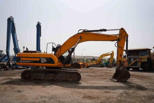 2011 JCB JS330 Track Excavator Rear Right View - EX-0296