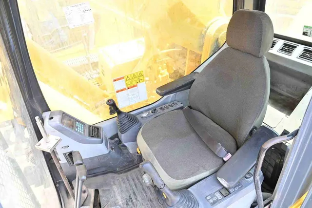 2011 Komatsu PC800SE-7 Track Excavator Cabin View - EX-0299