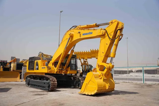 2011 Komatsu PC800SE-7 Track Excavator Front Right View - EX-0299