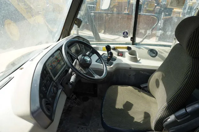 2011 Caterpillar 740B Articulated Hauler for Sale-cabin view